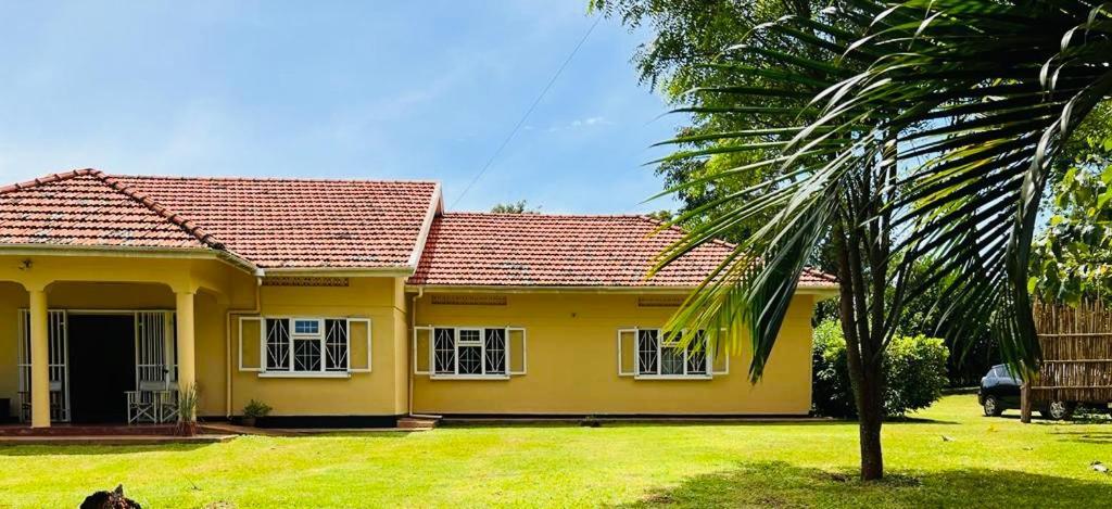 Buutu Nest Bed & Breakfast Jinja Exterior foto