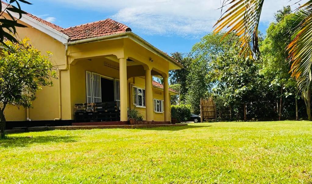 Buutu Nest Bed & Breakfast Jinja Exterior foto
